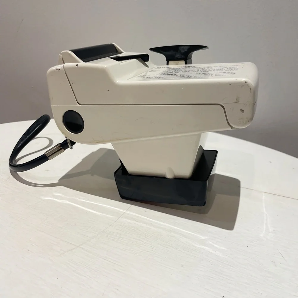 Vintage 60s Polaroid Model 20 "Swinger" Land Camera and Black Case - Picture 6 of 16